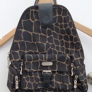 Baggalini Backpack/Sling/Purse Blk/Tan Print